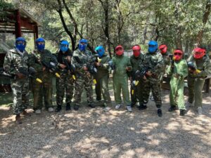 Lire la suite à propos de l’article Sortie Paintball : stratégie et coopération 🔫🎯